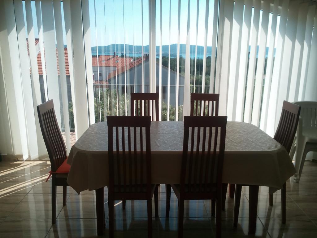 Apartmani Kapitanovic Biograd Na Moru Eksteriør billede