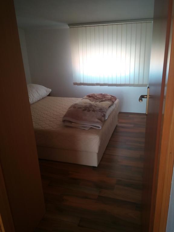 Apartmani Kapitanovic Biograd Na Moru Eksteriør billede