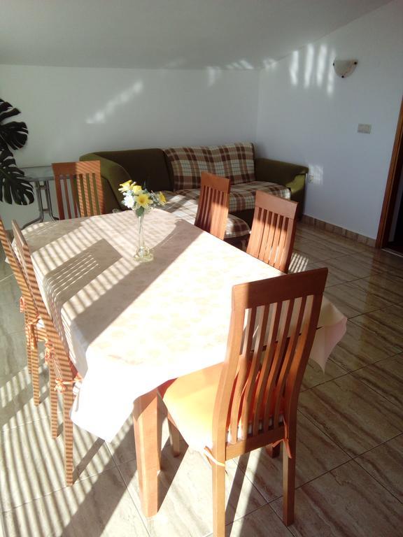 Apartmani Kapitanovic Biograd Na Moru Eksteriør billede